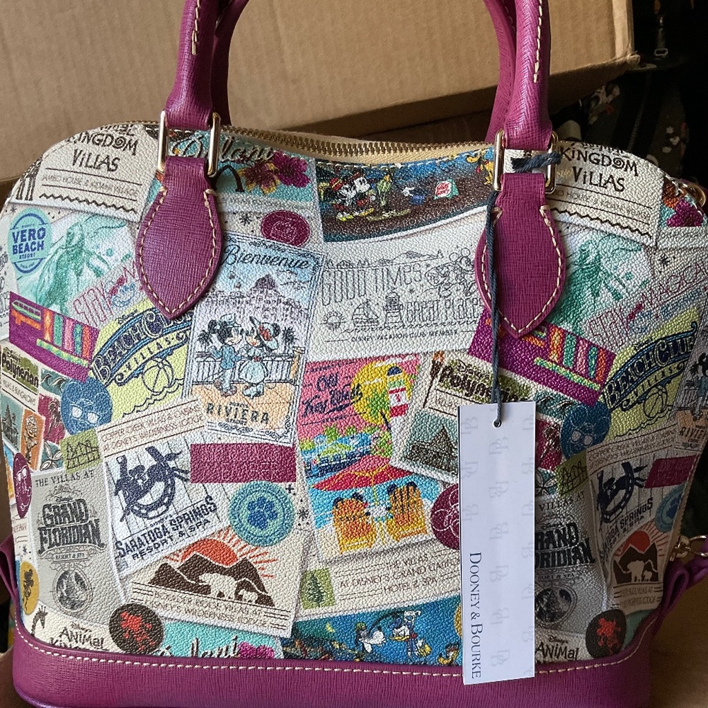 DOONEY and BOURKE  VACATION TRAVEL SATCHEL 2019. NWT  RETIRED